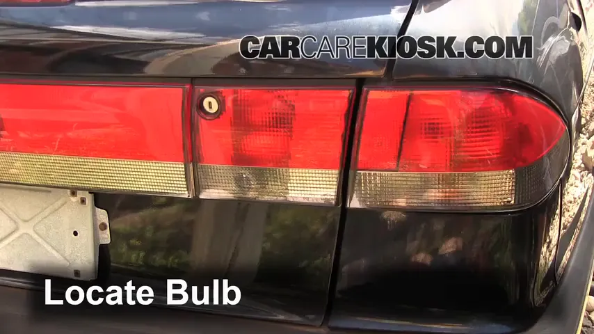 1996 Saab 900 SE Turbo 2.0L 4 Cyl. Turbo Convertible (2 Door) Luces Luz trasera (reemplazar foco)